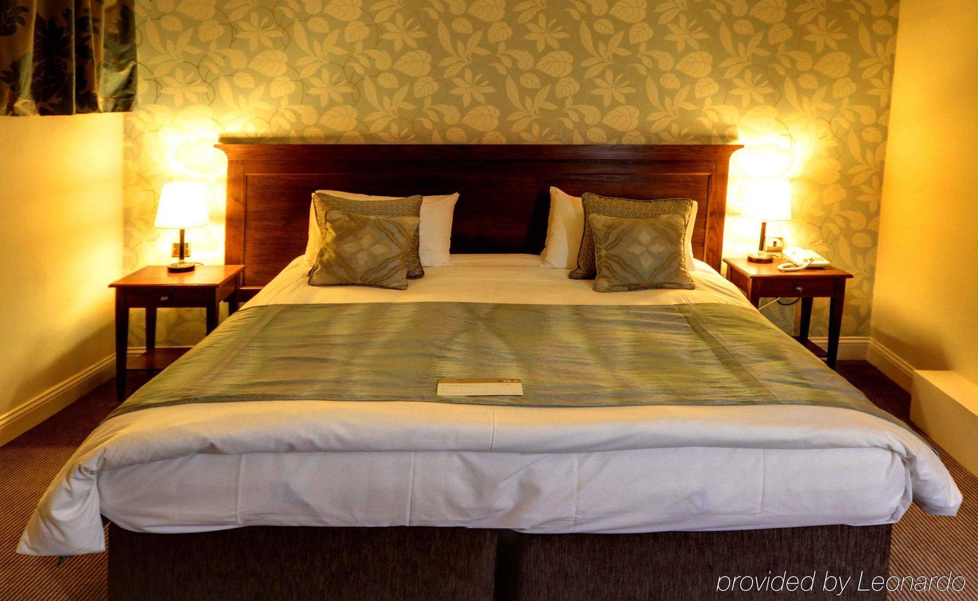 King'S Head Hotel By Greene King Inns Wimborne Minster Eksteriør billede