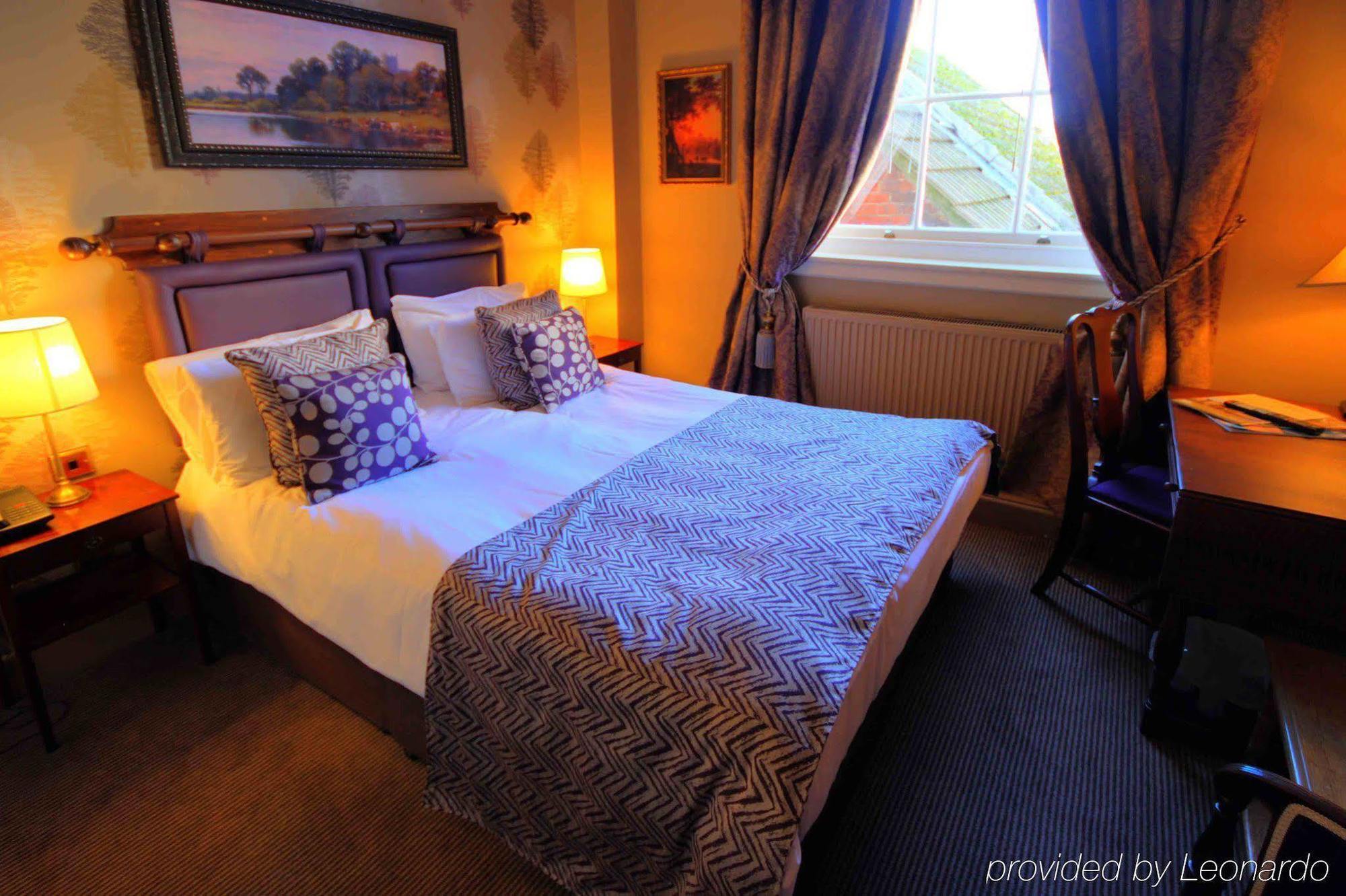 King'S Head Hotel By Greene King Inns Wimborne Minster Eksteriør billede
