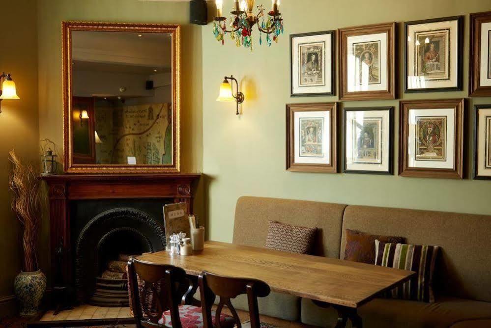 King'S Head Hotel By Greene King Inns Wimborne Minster Eksteriør billede